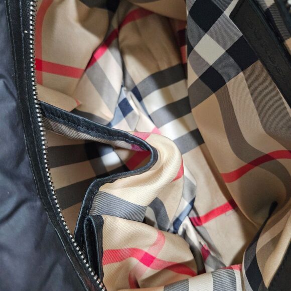 BURBERRY Abbey Quilted Black Nylon Diaper Tote Bag Leather Trim Crossbody Luxury - Picture 13 of 16